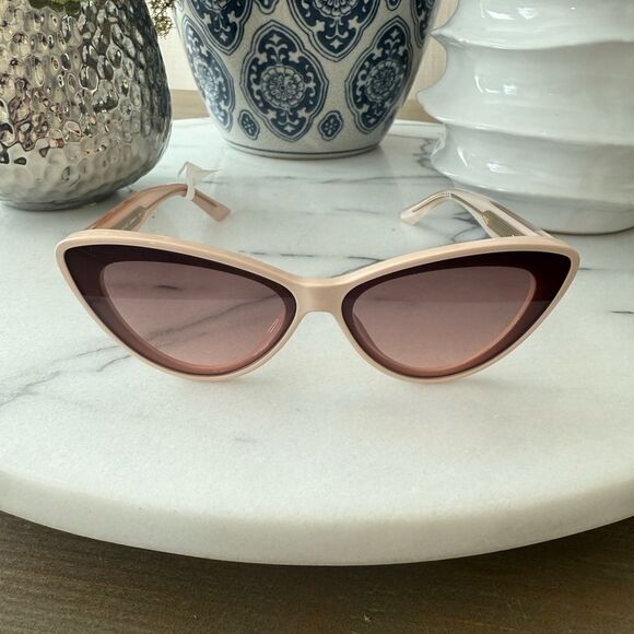 NWT Quay TEMPTED - Picture 3 of 7